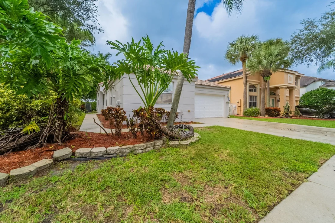 Photo of 6359 Stonehurst Circle