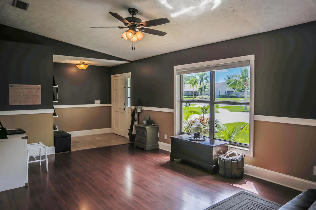 Photo of 701 Kriss Lane