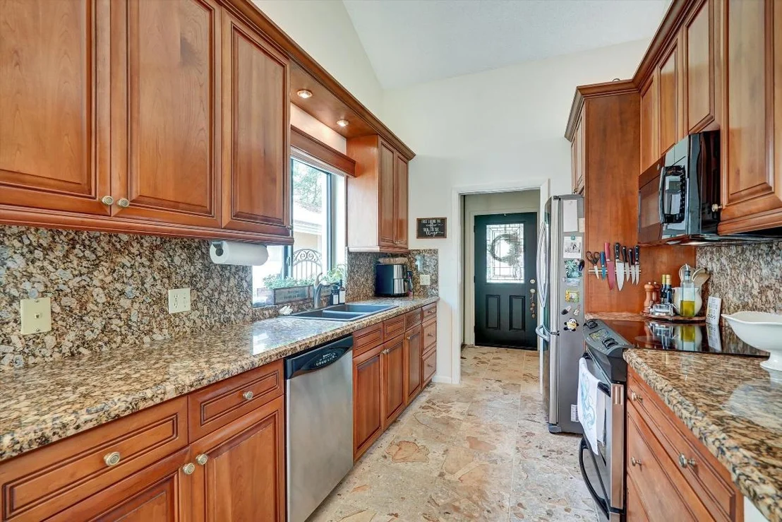 Photo of 316 River Edge Road