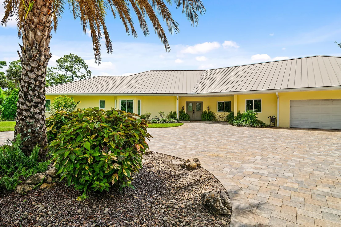 Photo of 6624 Dillman Road