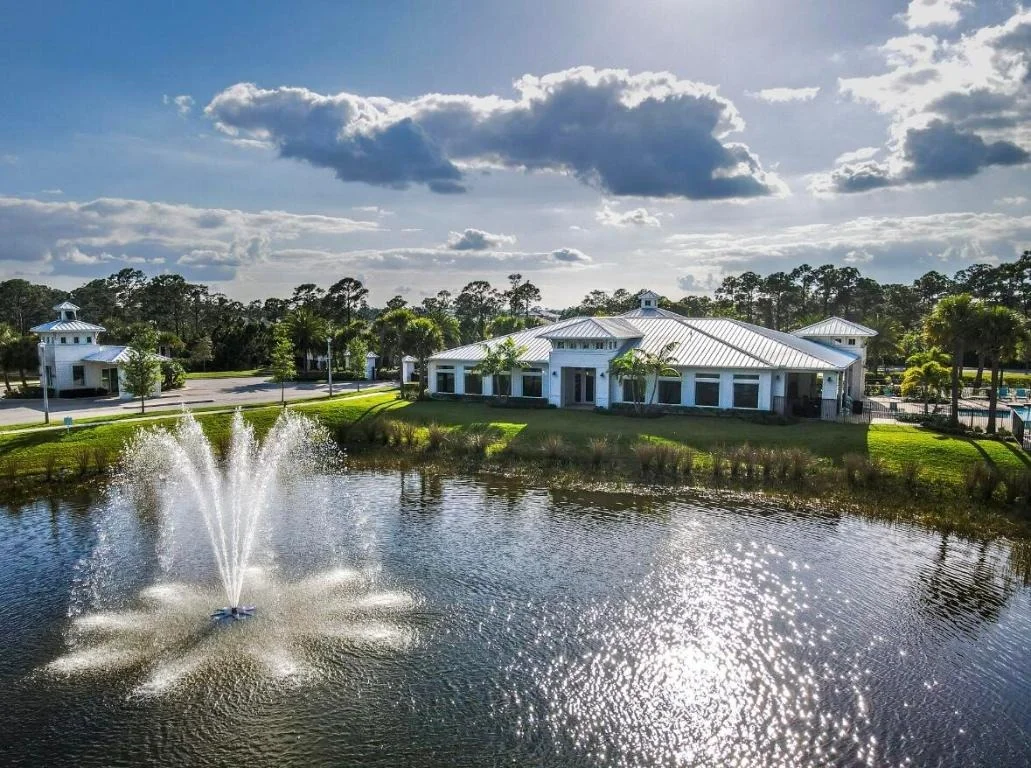 Photo of 668 SW Riverwatch Place