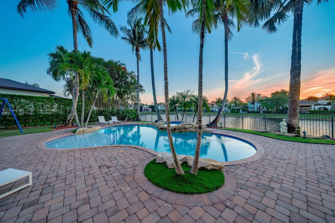 Photo of 17593 Middle Lake Drive