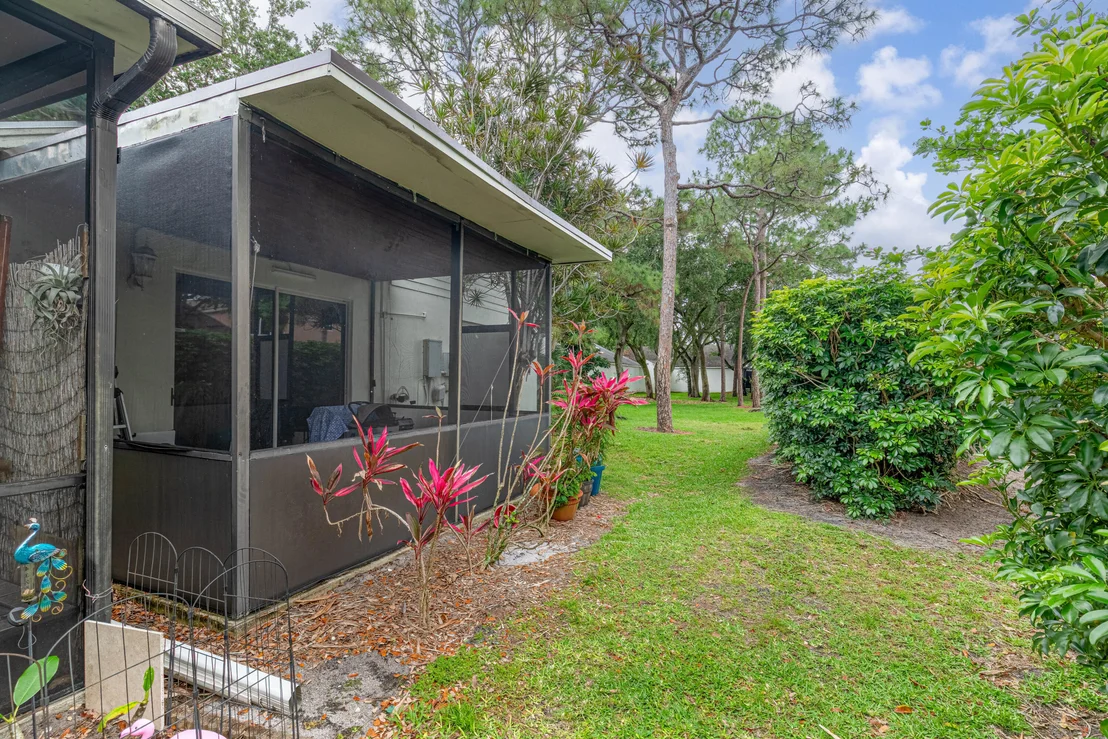 Photo of 7625 Forest Green Lane