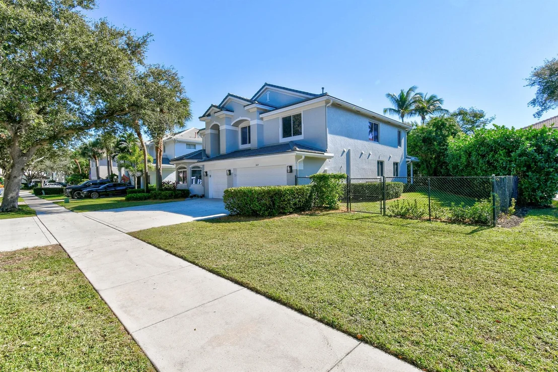 Photo of 369 Magnolia Drive