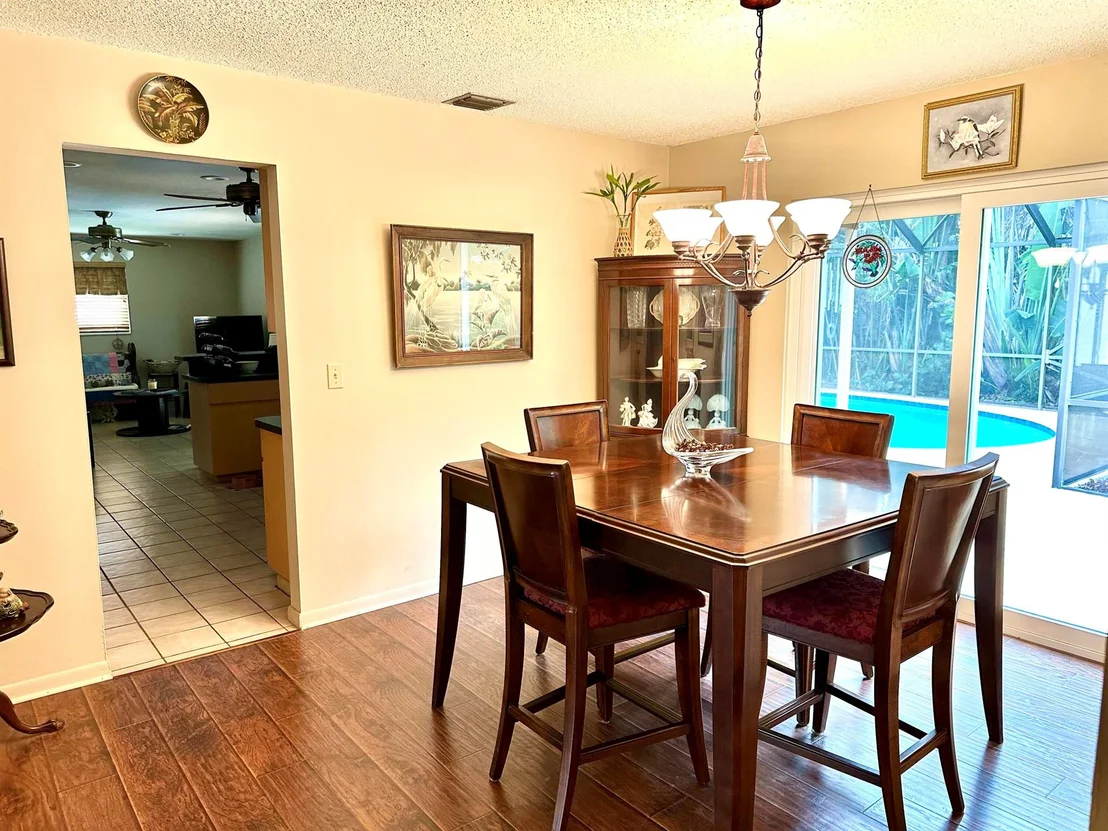 Photo of 44 W Cypress Road
