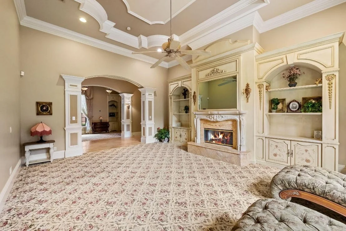 Photo of 6300 Riverside Drive