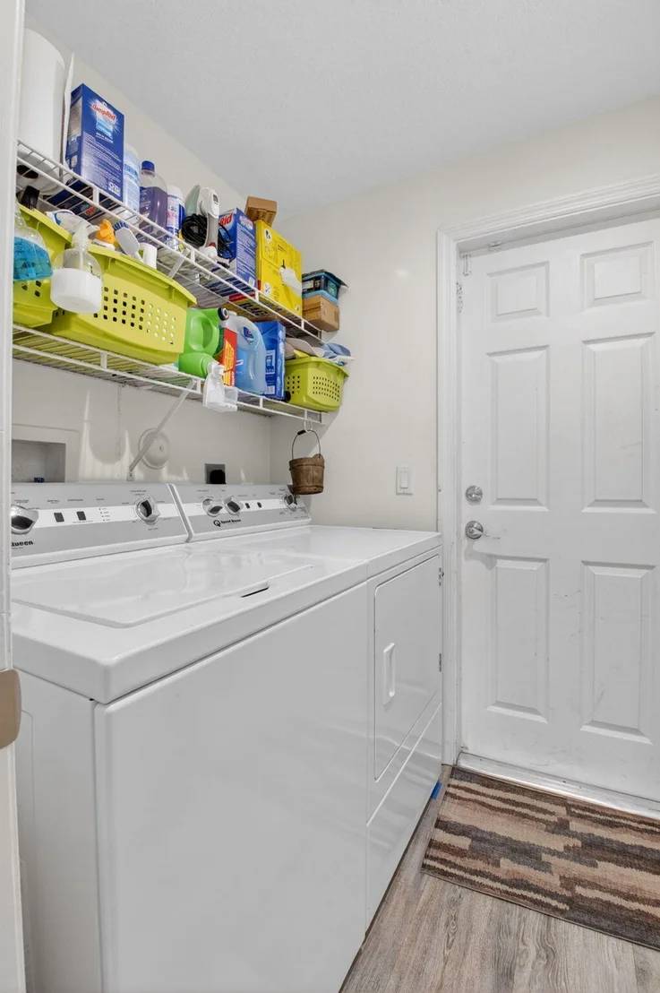 Photo of 6133 Indian Forest Circle