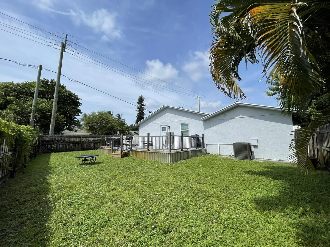 Photo of 222 SE 3RD Street