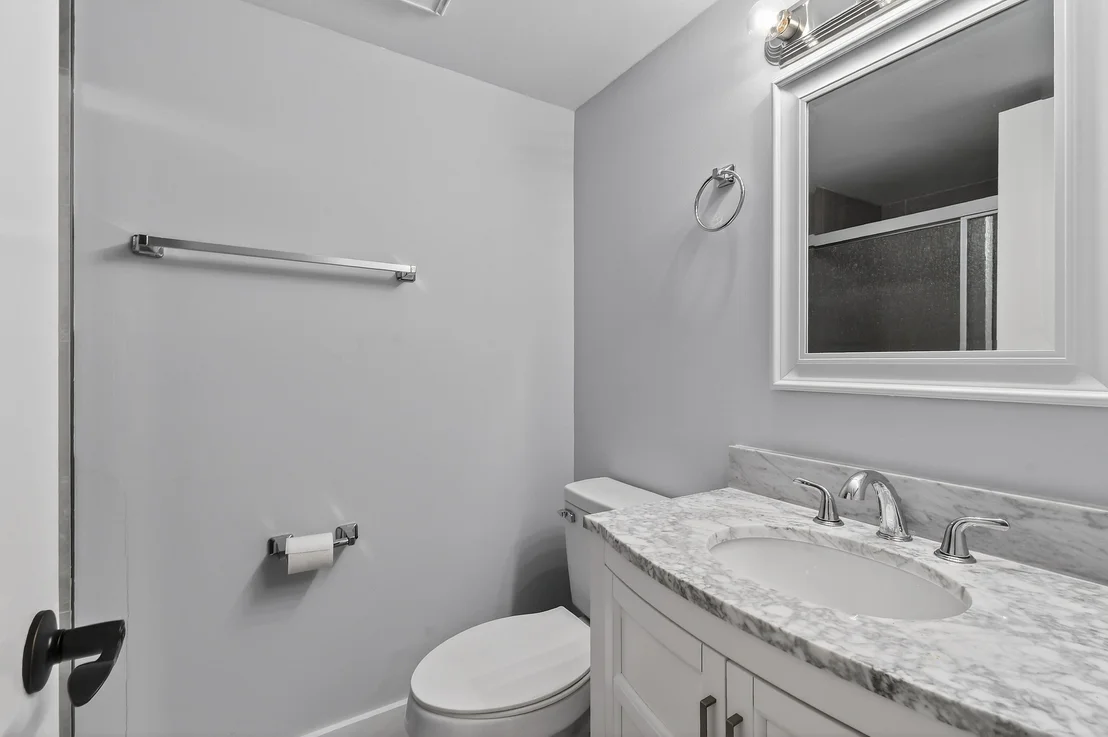Photo of Unit C at 901 Pinecrest Circle