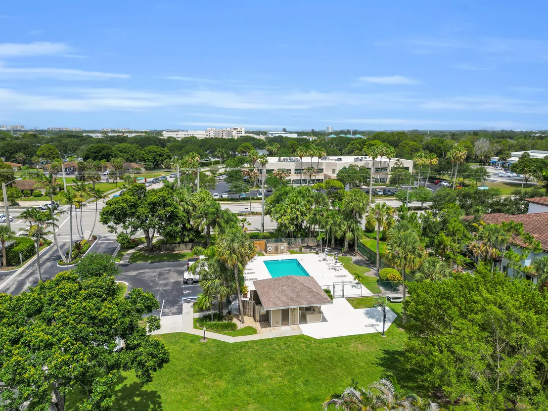 Photo of 802 Summerwinds Lane