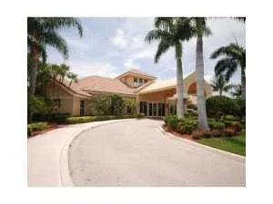 Photo of 1124 Lakeshore Drive