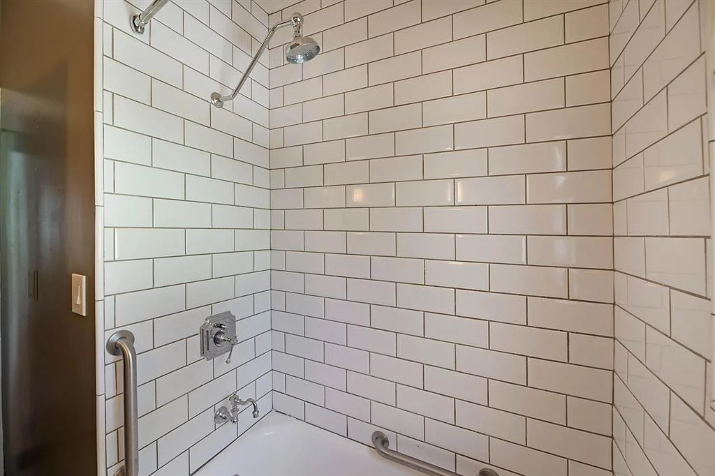 Photo of 308 Monroe Drive