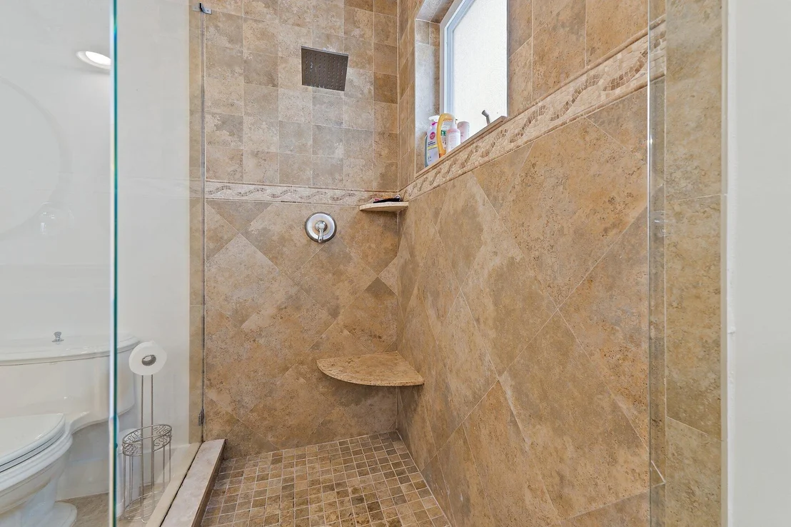 Photo of 715 Warren Drive