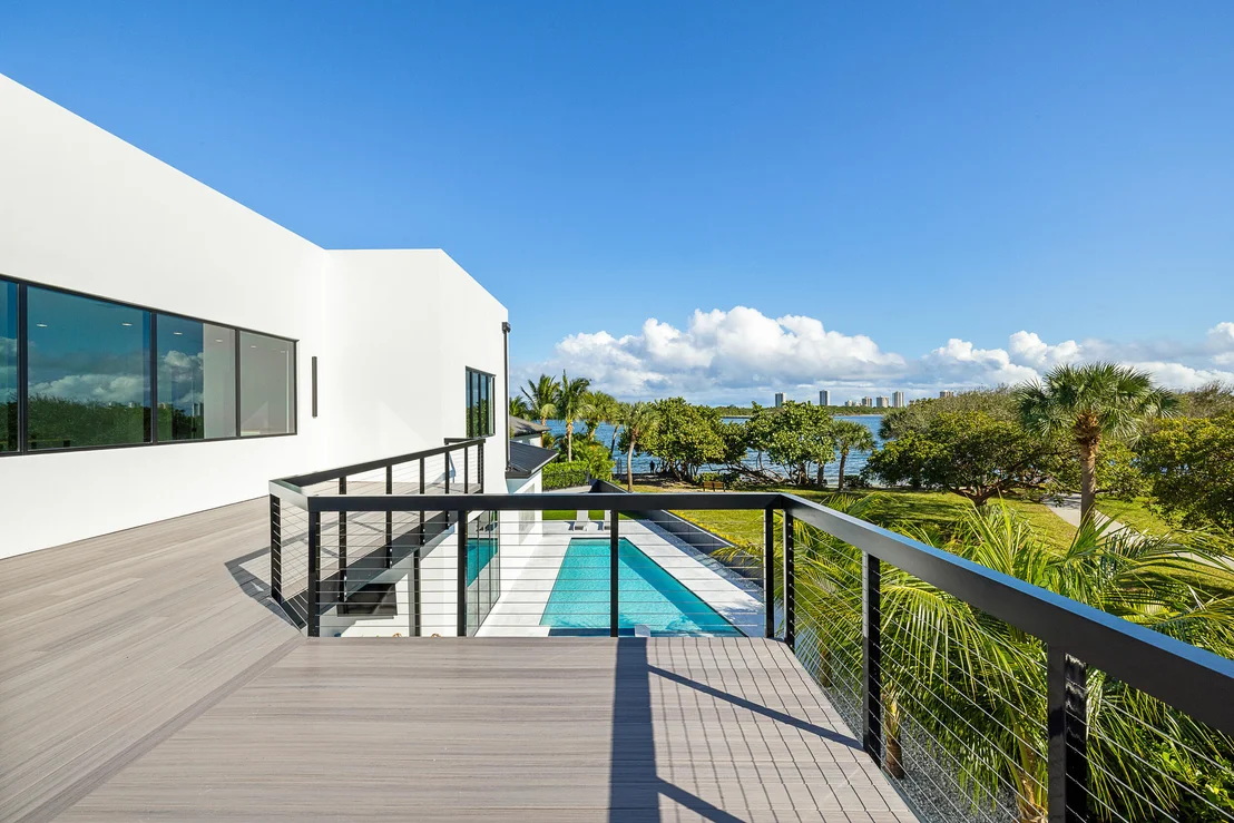 Photo of 706 Lakeside Circle