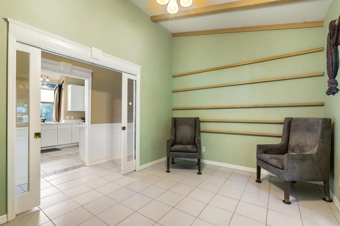 Photo of 420 Sopwith Drive