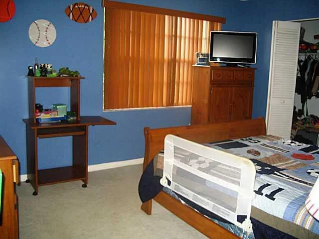 Photo of 145 Gables Bl