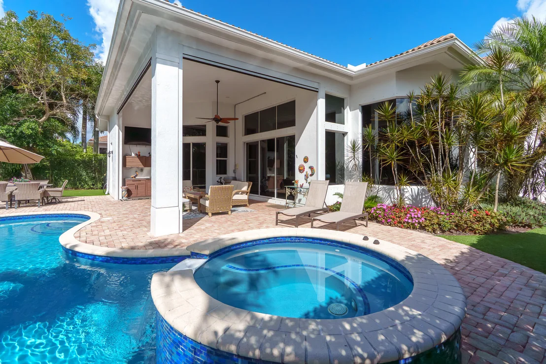 Photo of 8850 Valhalla Drive