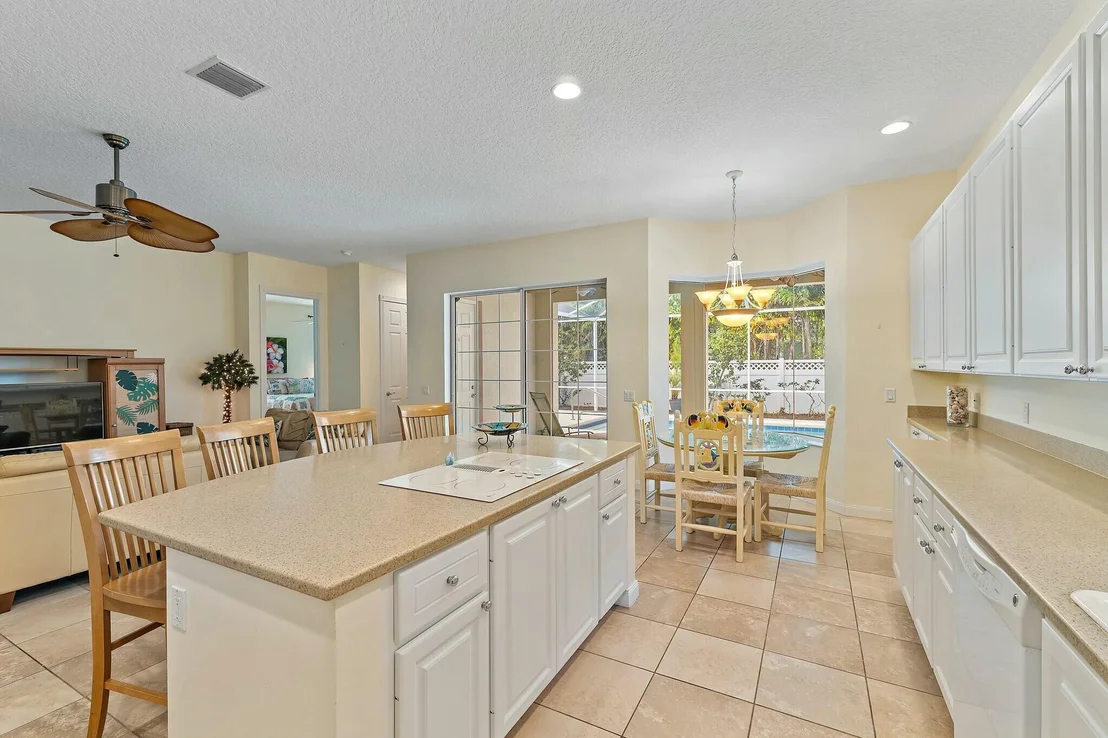 Photo of 2628 W Community Drive