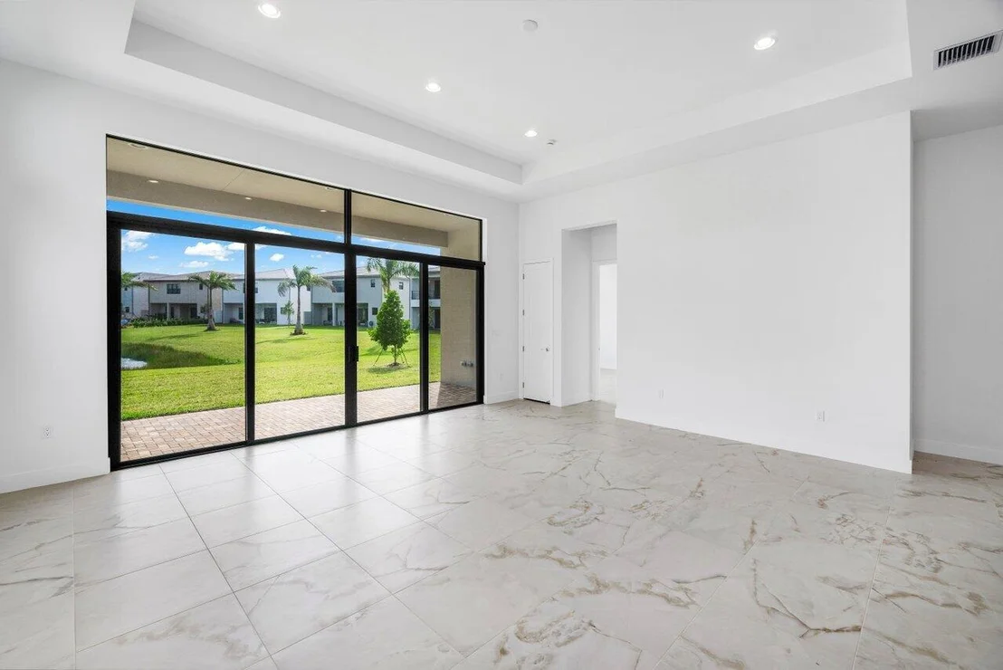 Photo of 8254 Royal County Down Road