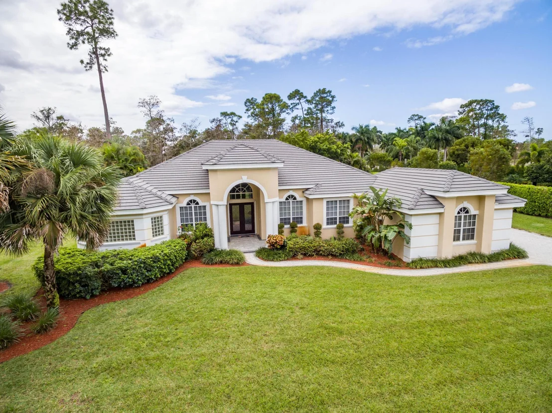 Photo of 809 Forest Glen Lane