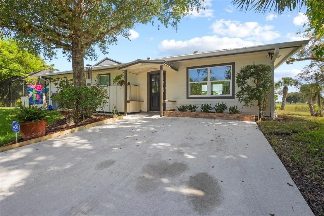 Photo of 10300 Muller Road