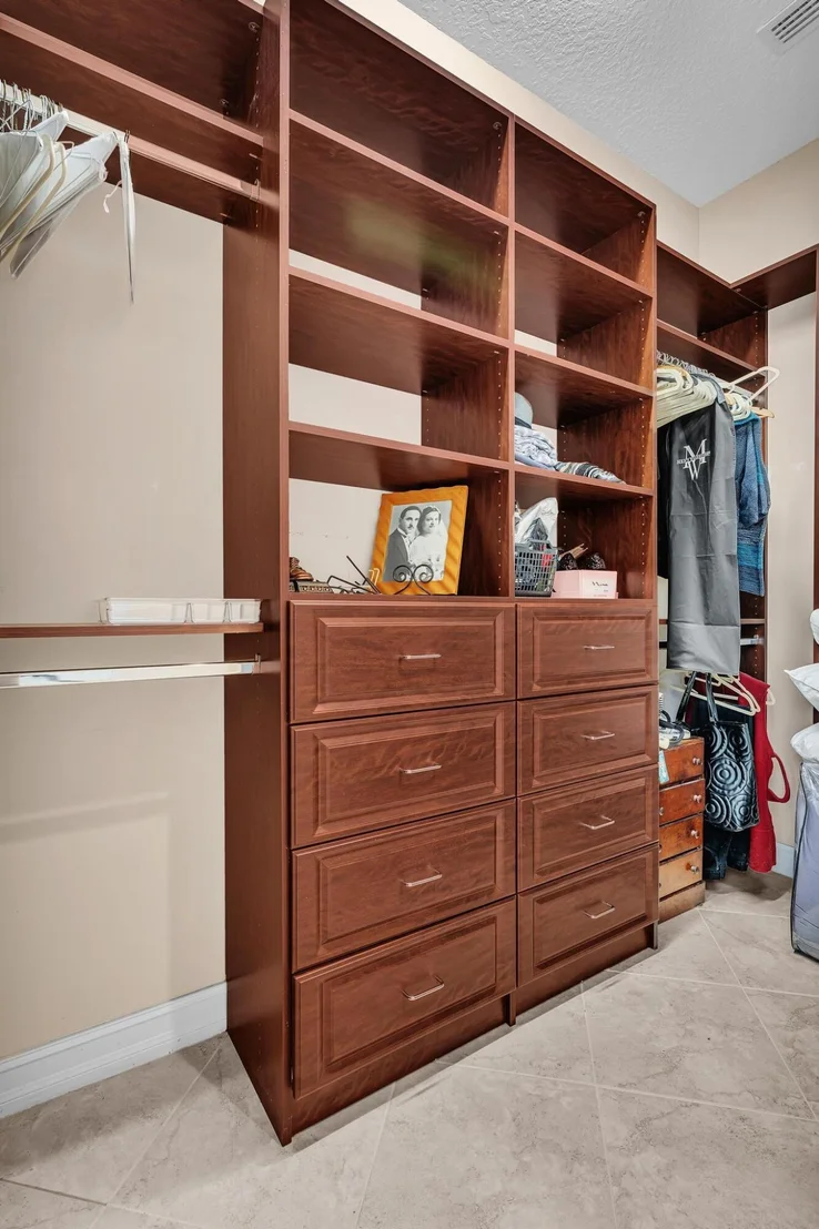 Photo of 9062 Meridian View Isle