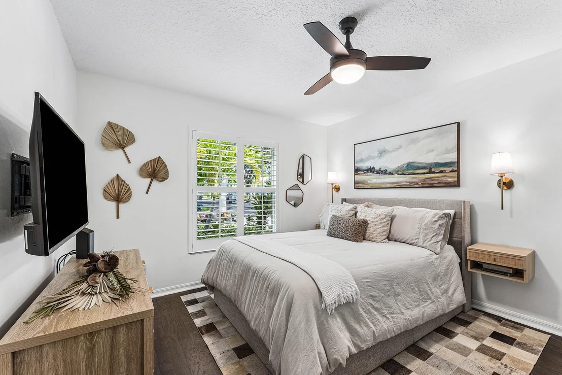 Photo of 583 Canoe Point