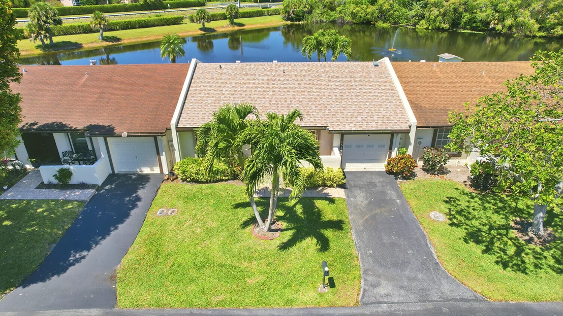 Photo of 15924 Laurel Oak Circle