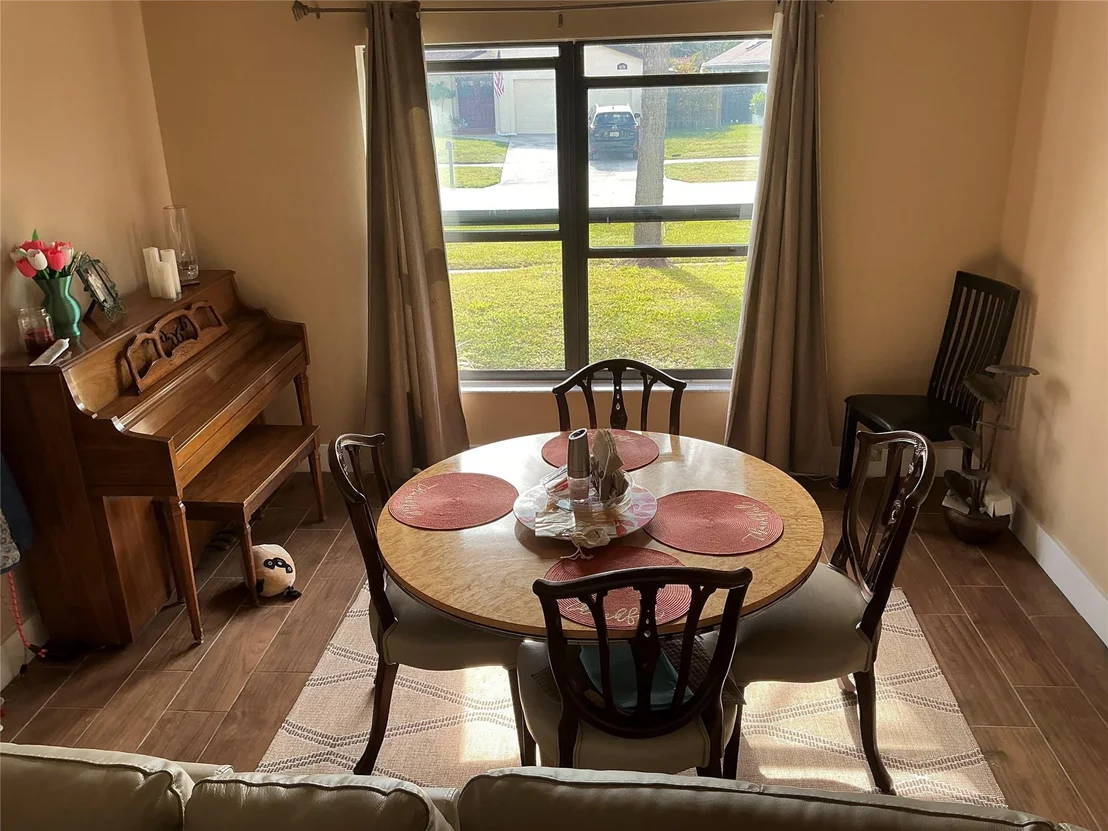 Photo of 6175 Amberwoods Drive