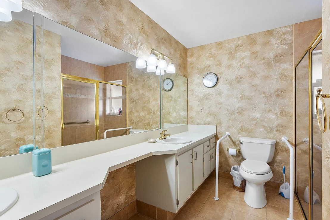 Photo of 9776 Sun Pointe Drive