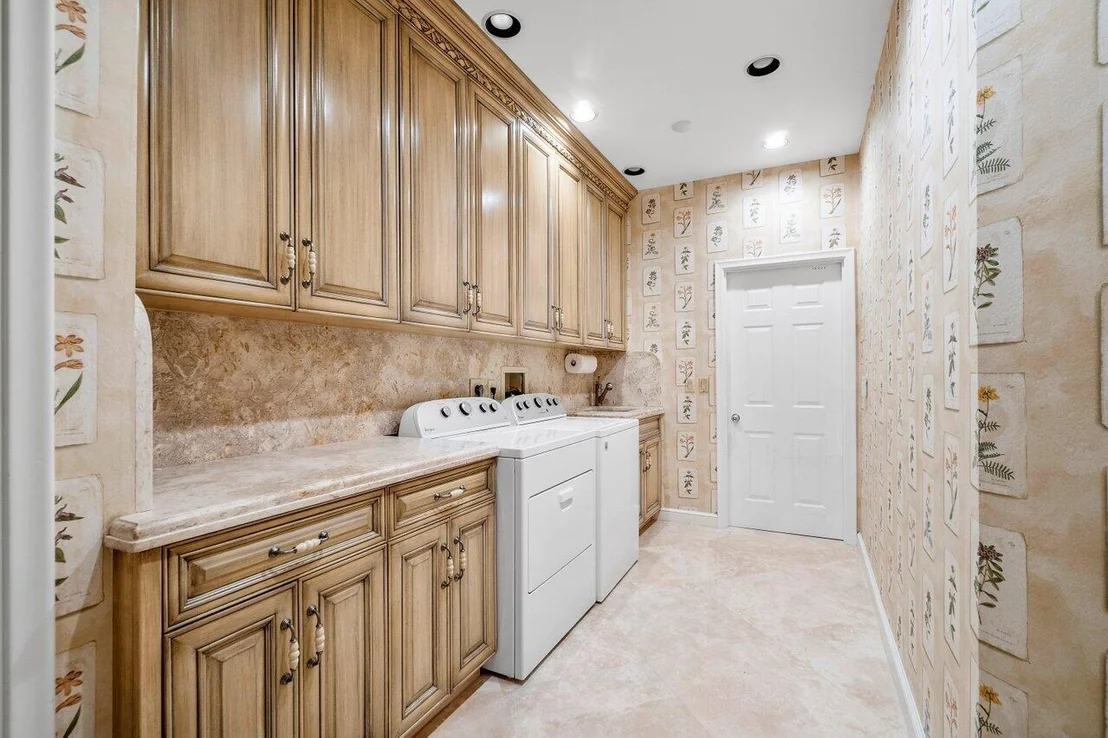 Photo of 7283 Mandarin Drive