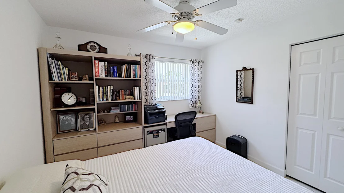 Photo of 310 SE 4TH Terrace