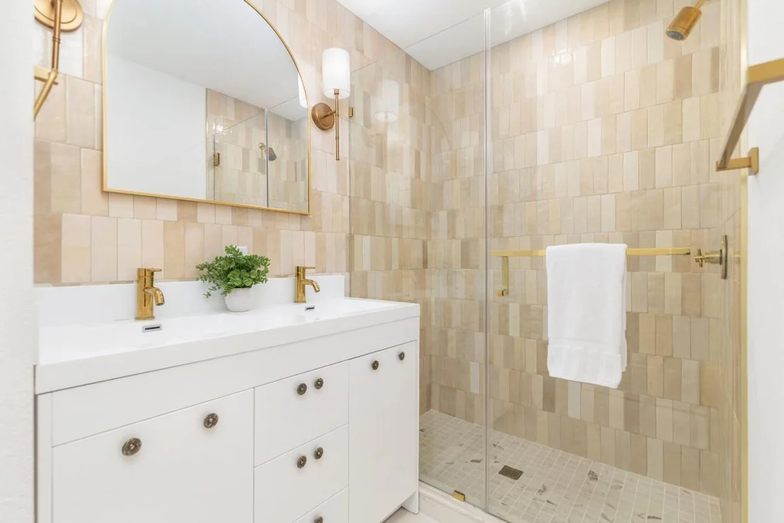 Photo of 353 Gregory Road