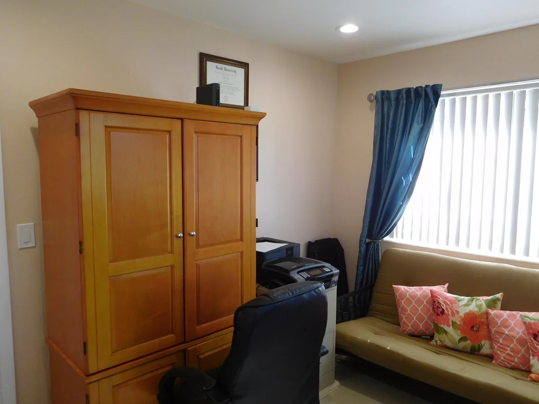Photo of 349 Henthorne Drive