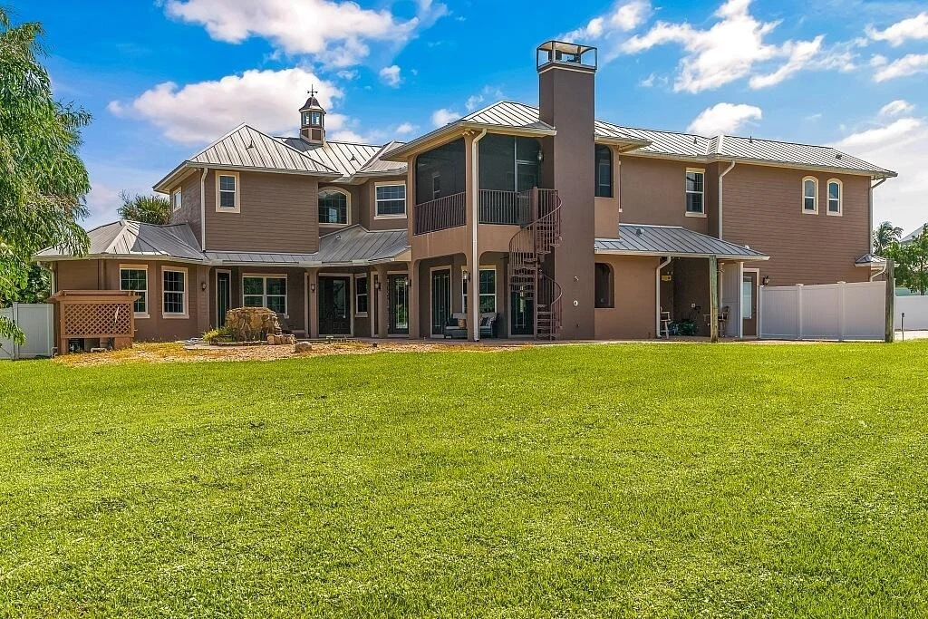 Photo of 7777 Grand Oak Circle