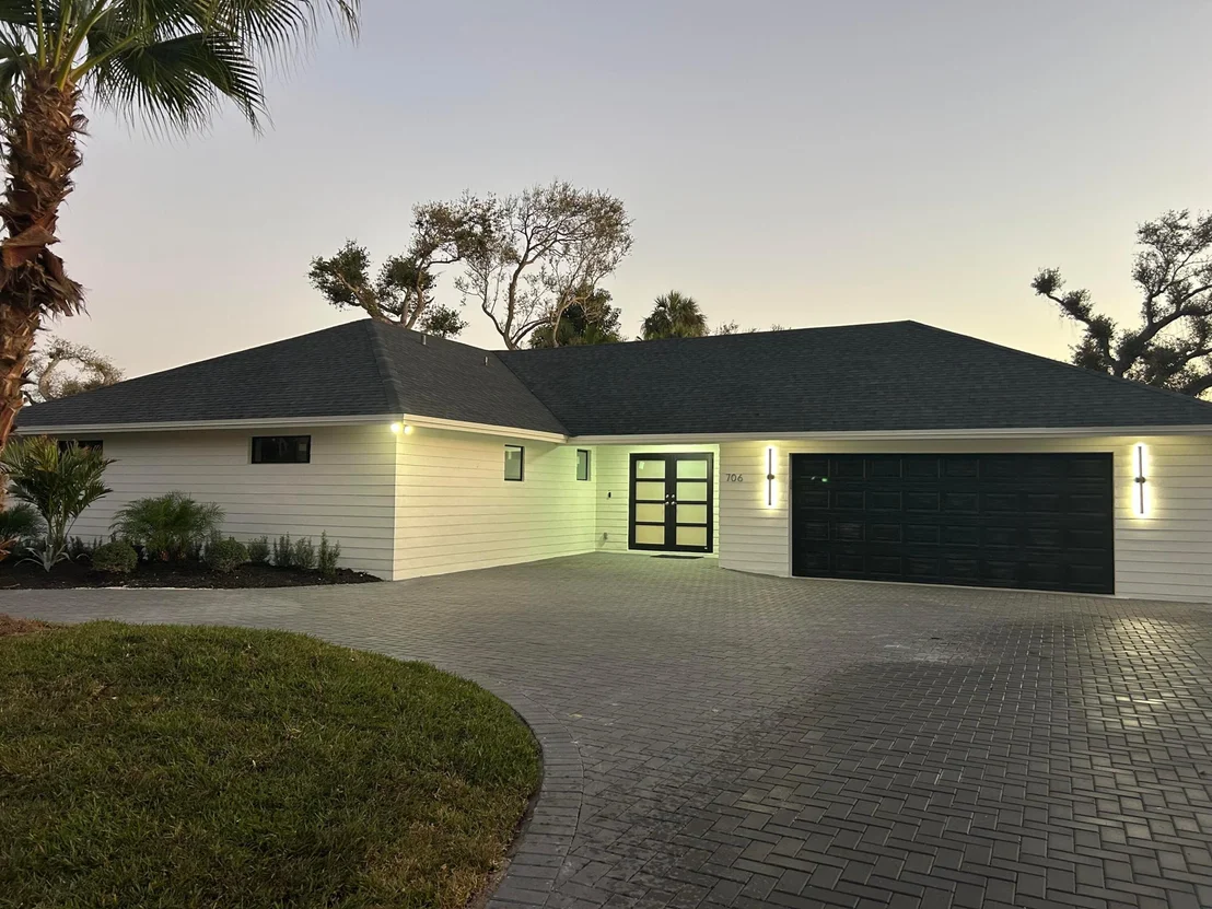 Photo of 706 Flamevine Lane