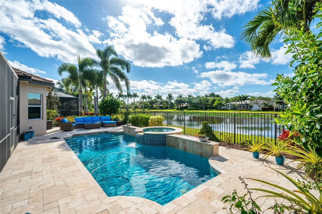 Photo of 10516 Whitewind Circle