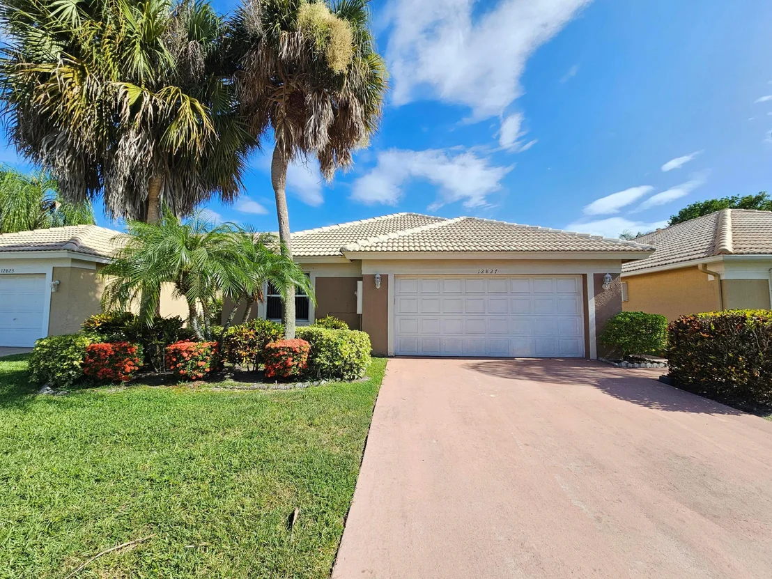 Photo of 12827 HAMPTON LAKES Circle