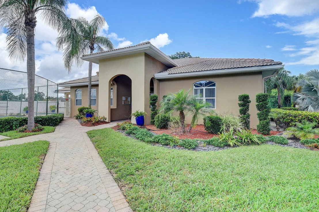 Photo of 5501 Grande Palm Circle