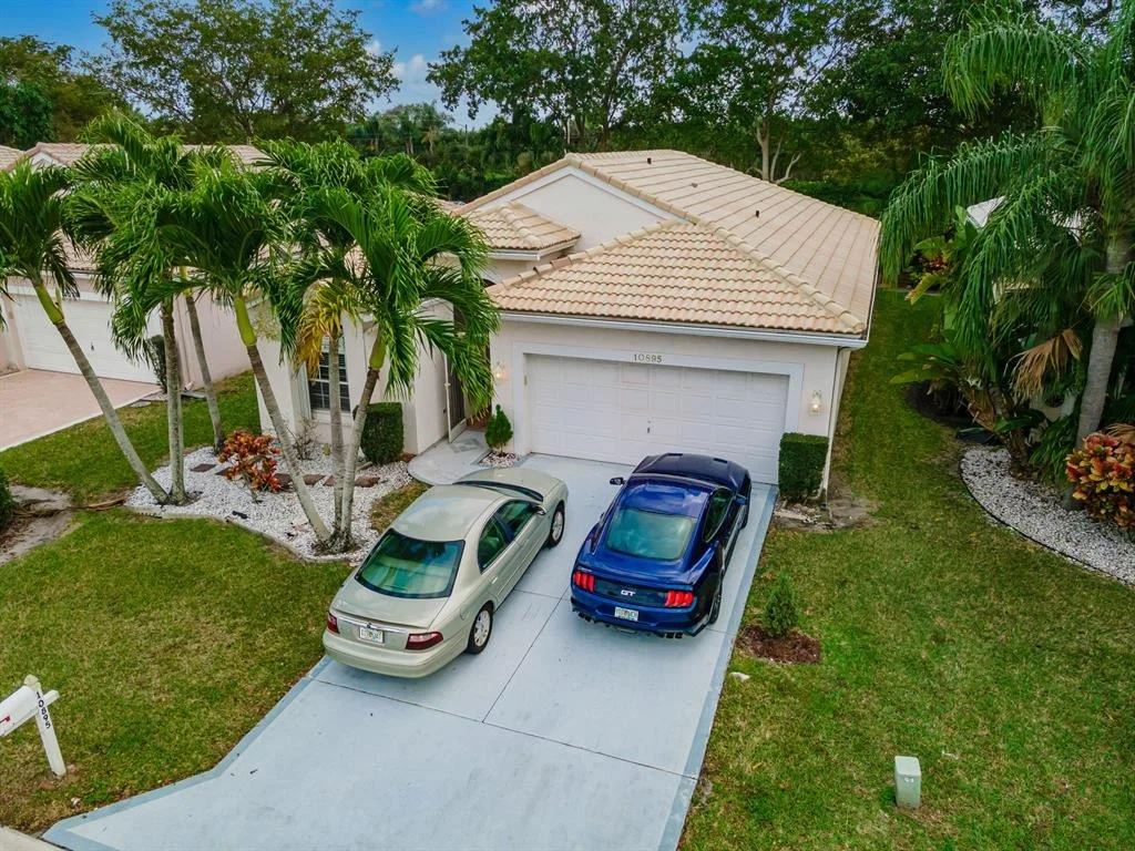 Photo of 10895 Fillmore Drive