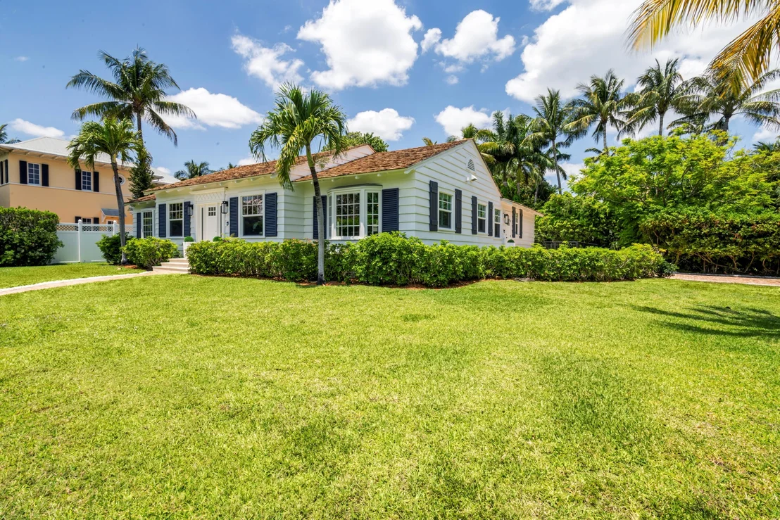 Photo of 1017 Tamarind Road