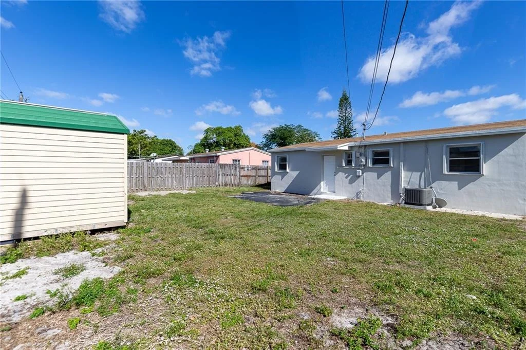 Photo of 810 N 68th Way