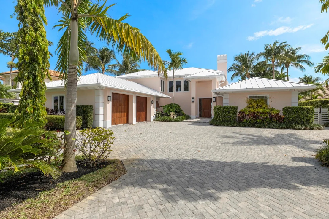 Photo of 103 River Drive