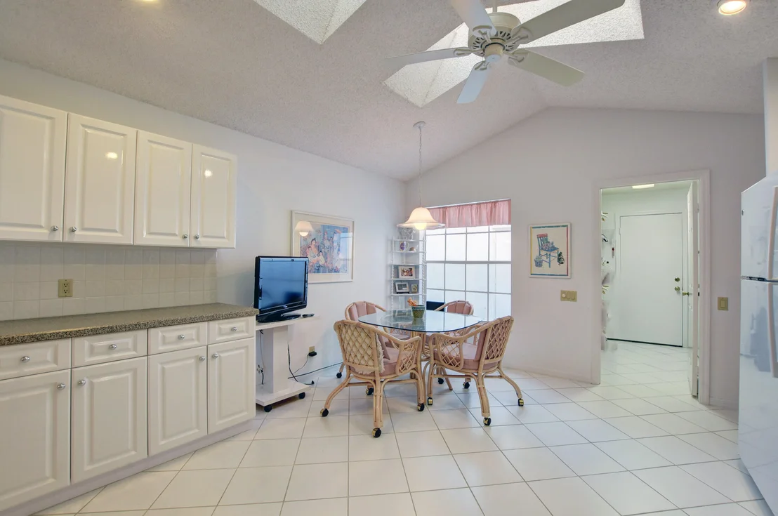 Photo of 6086 Bay Isles Drive