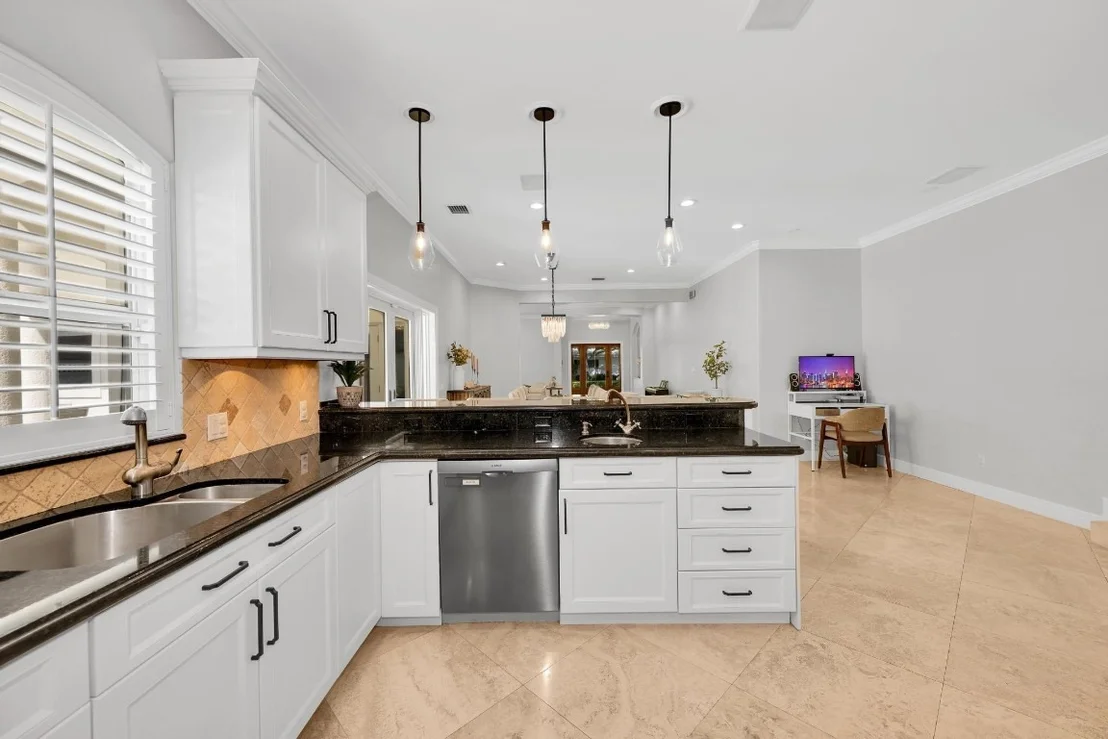 Photo of 8 Oneida Lane