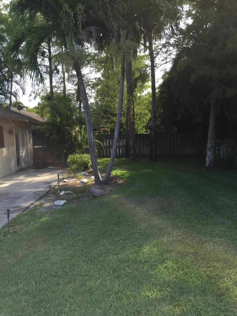 Photo of 13951 Aster Avenue