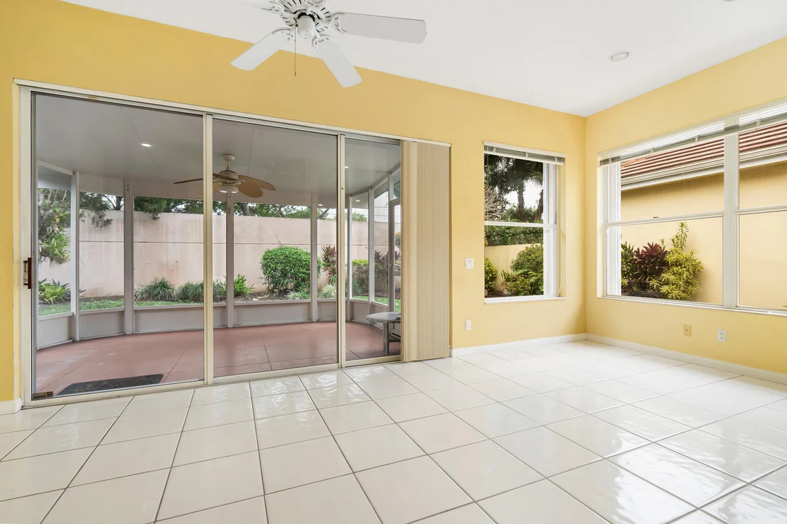 Photo of 156 Hampton Circle