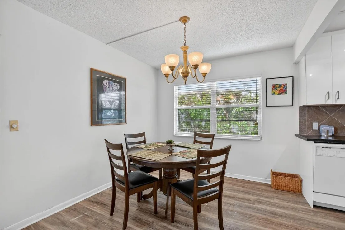 Photo of 3080 Cornwall D
