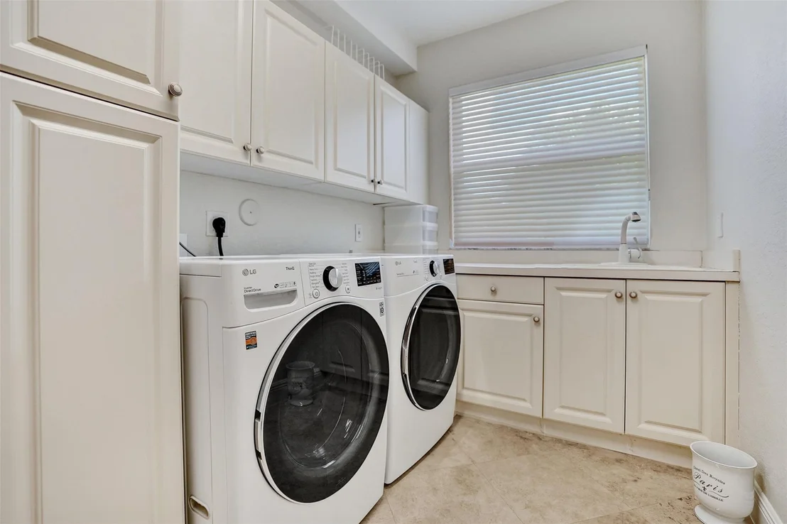 Photo of 6454 NW 93rd Drive