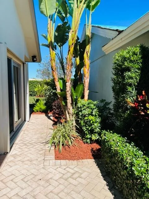 Photo of 400 River Edge Road